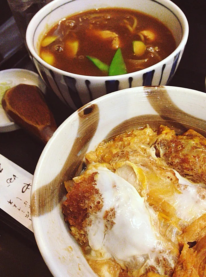 カツ丼とカレー南蛮そば|はさん