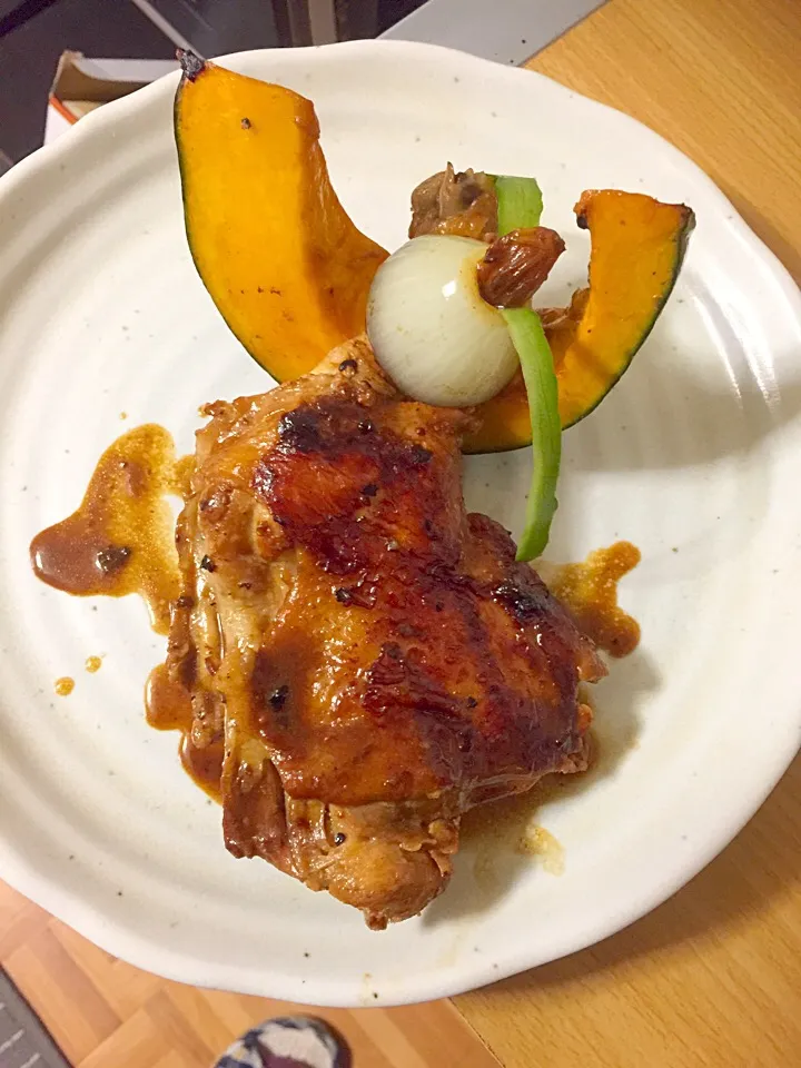 Crispy chicken leg with adobo sauce.|Jefferson M. Macalindongさん