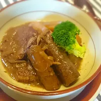 Snapdishの料理写真:牛肉と根菜の赤ワイン煮|kumikoさん