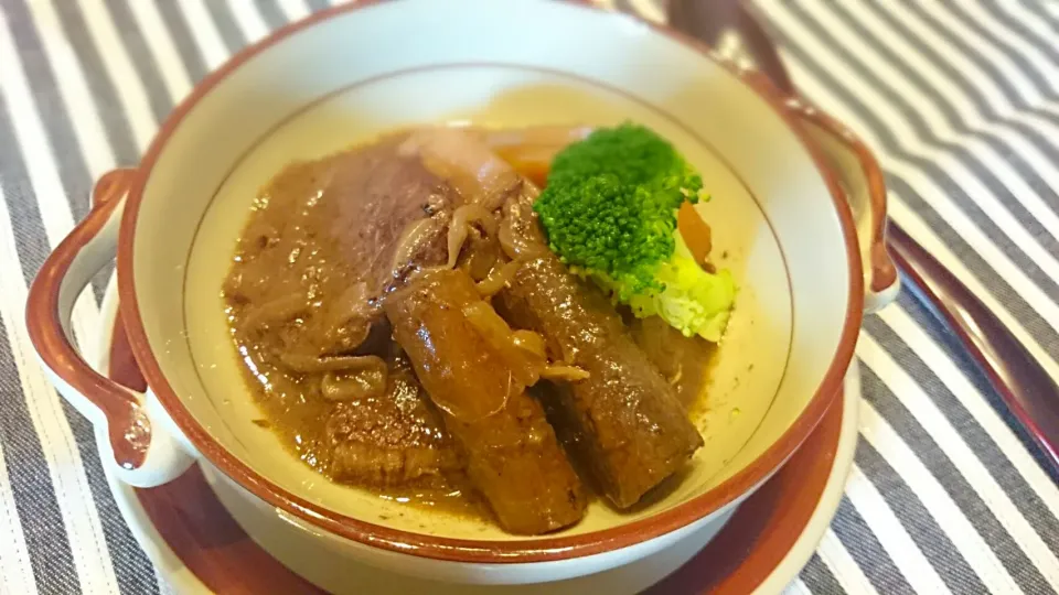 Snapdishの料理写真:牛肉と根菜の赤ワイン煮|kumikoさん