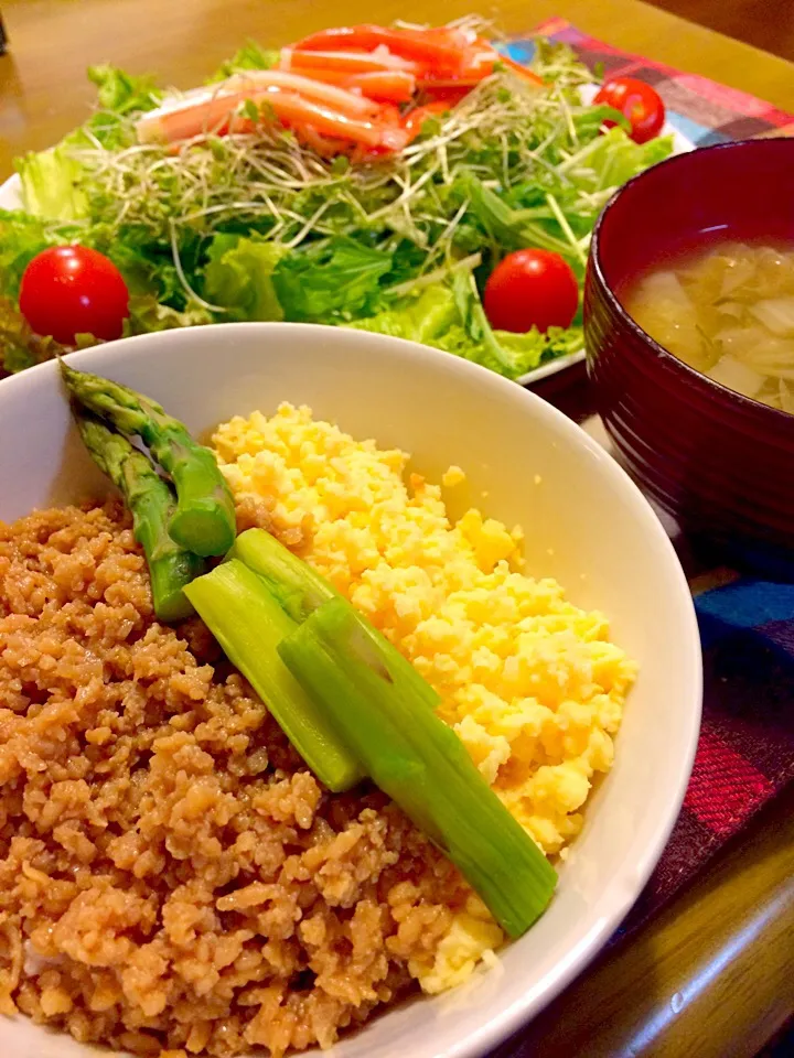 ３色丼で夕食(^O^)|かずみさん