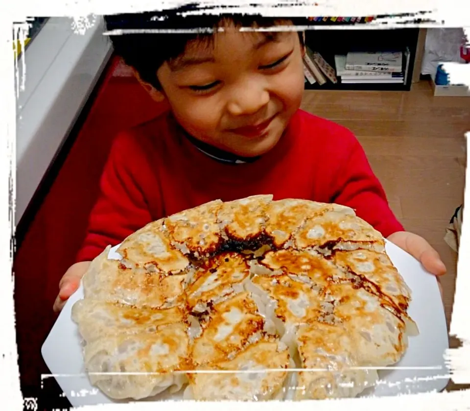 今日も、昼餃子☺|やよさん