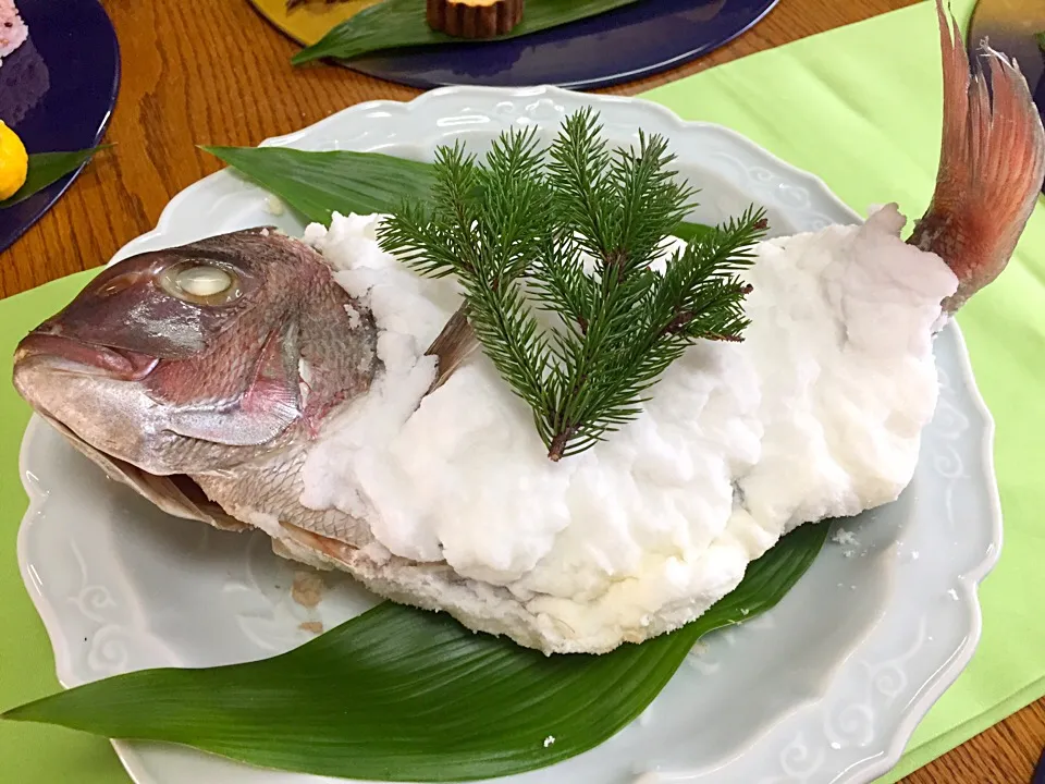 鯛の塩釜焼き|yummy yummy yumingさん