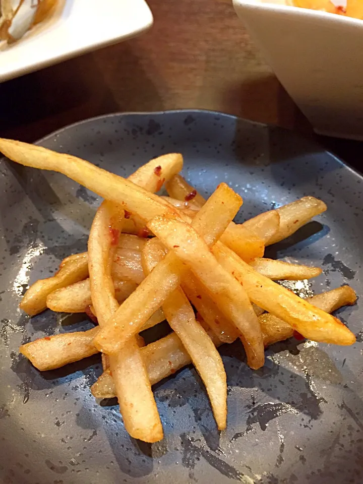 フライドポテトの酒盗和え…想定外の美味さに、びっくりポンやぁー( ´ ▽ ` )ﾉ|石田 雅史さん