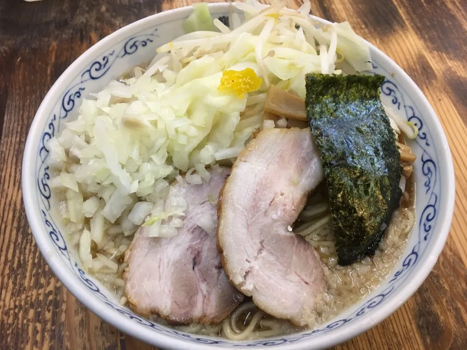 背脂煮干しラーメン(細麺、玉ねぎ多め)|マロさん