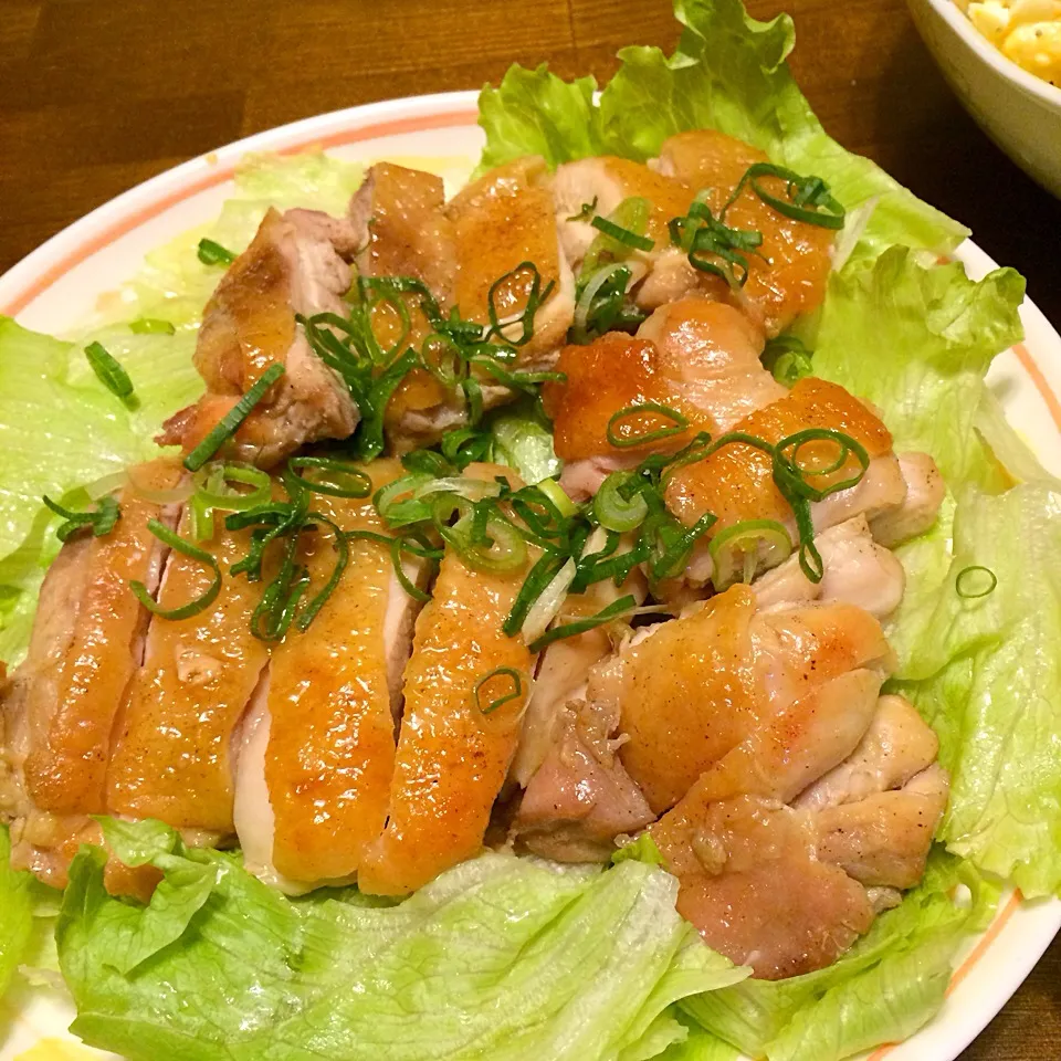 リピです💕りまこさんの料理 簡単チキンロースト❤️はちみつとオイスターソース 下のレタスがとてもおいしい💕|ゆうみん（4人の母ちゃん）さん