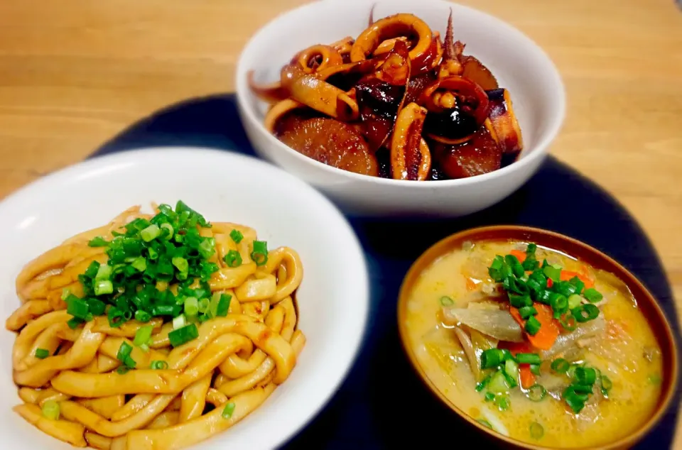 茶色の食卓(^◇^;)
☆いか大根　☆豚汁　☆伊勢うどん|ぎるママさん