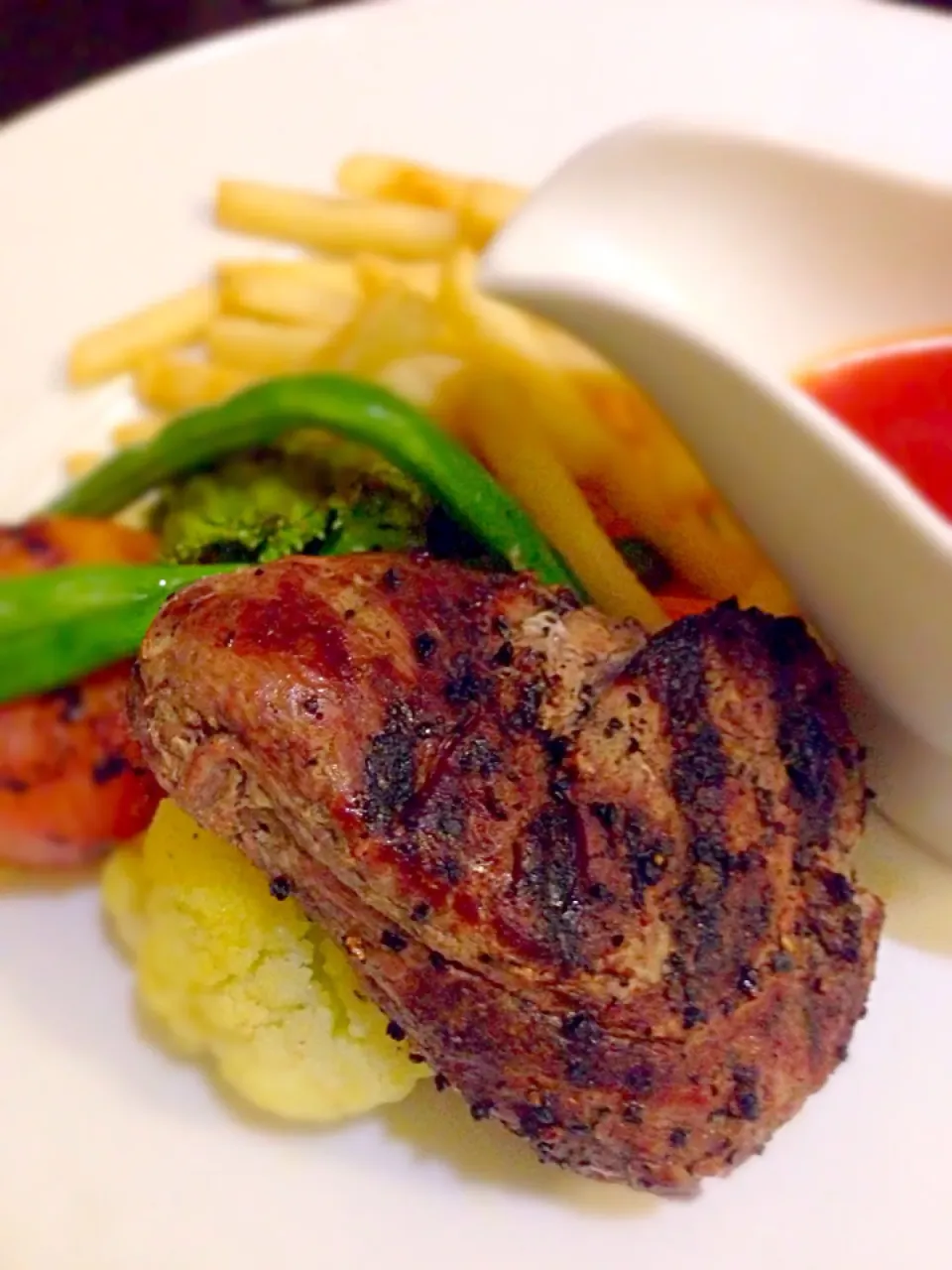 tenderloin steak|Tyas Kasmariさん