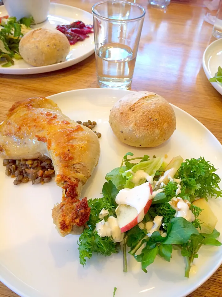 鶏モモのコンフィ レンズ豆の煮込み添え|ともこさん