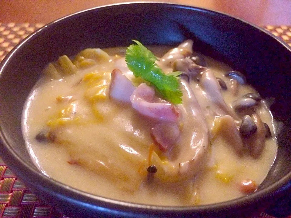 Snapdishの料理写真:奶油白菜🍼Chinese Cabbage cream sauce♨白菜のクリーム煮|🌈Ami🍻さん