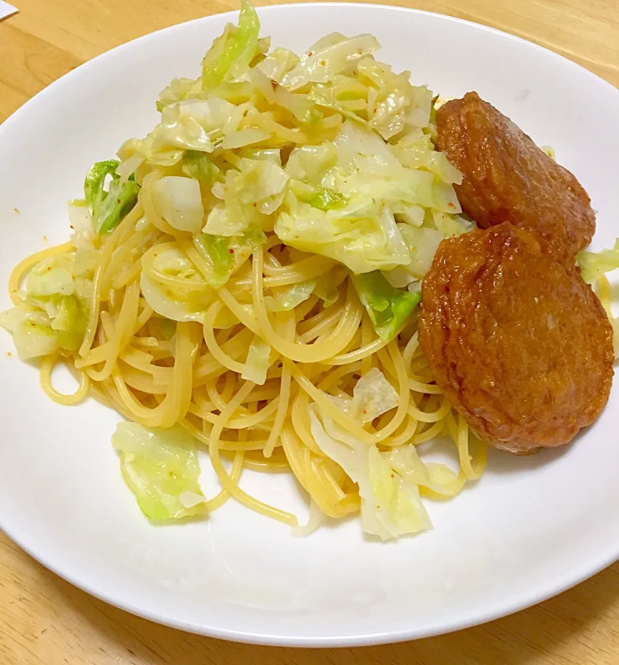 たっぷりキャベツと海老さつまのパスタ|なささん