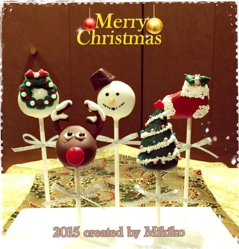 Snapdishの料理写真:Christmas character cake pops|マダァムMikikoさん