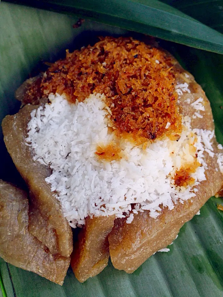 Snapdishの料理写真:Getuk ireng #Pemalang #Indonesia|Tyas Kasmariさん