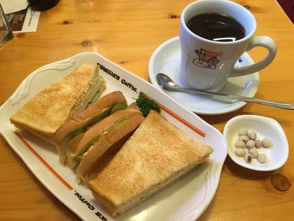 Snapdishの料理写真:ミックストースト＋たっぷりブレンドコーヒー|マロさん