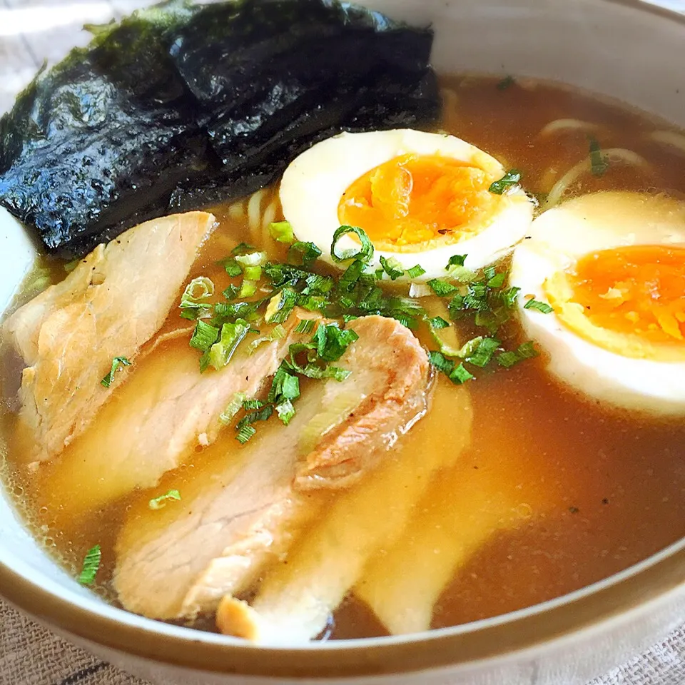 簡単チャーシューでラーメン|アッツさん