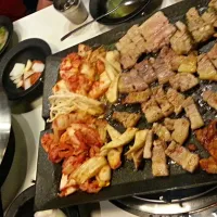 Snapdishの料理写真:☆8色烤肉與泡菜鍋☆|米鷺萖萖さん