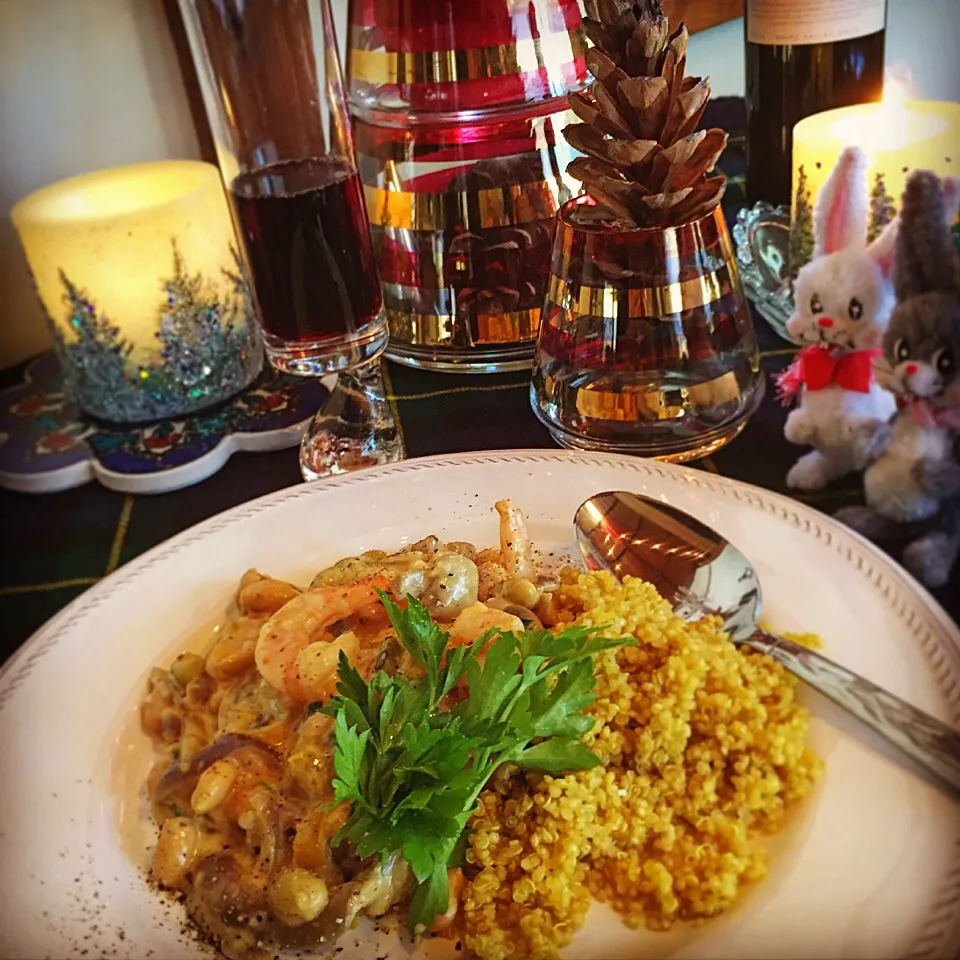 🍷🍾🍾Shrimp and mushroom garlic cream sauce with curry flavored quinoa|tayukoさん