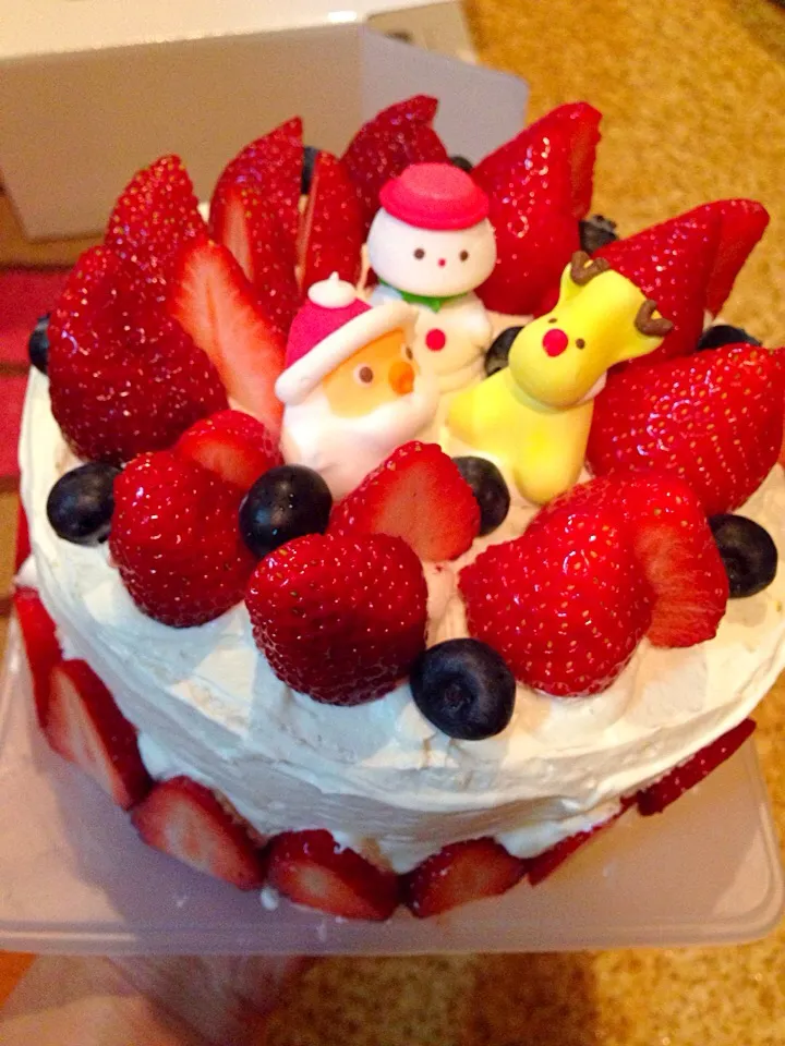 いちごたっぷりクリスマスケーキ🎂|Chloeさん