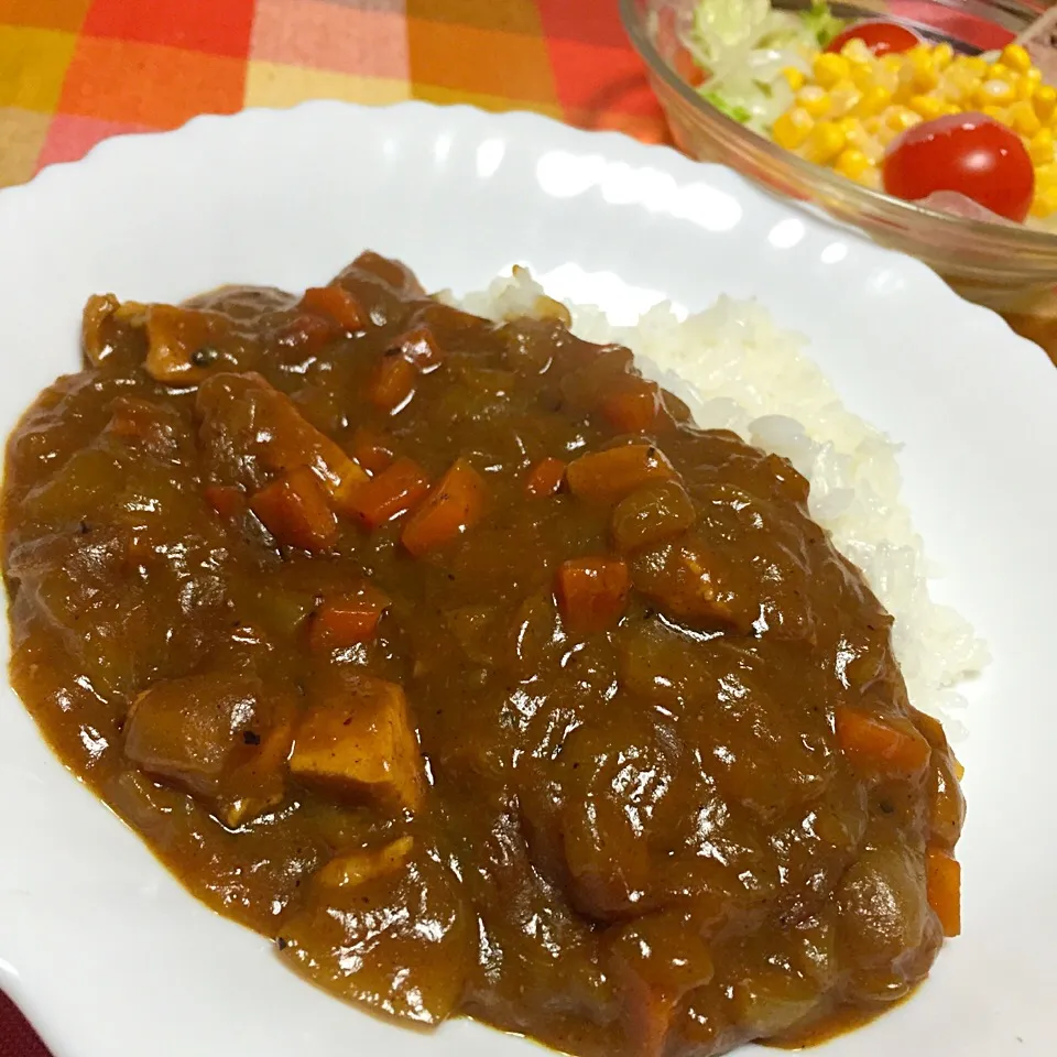 Snapdishの料理写真:スパイシーチキンカレー|カウンター嬢さん