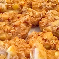 Oatmeal Apple Muffins|Lauren Bouvierさん