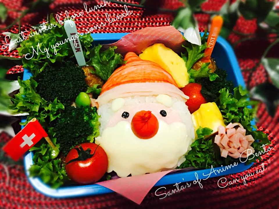 Snapdishの料理写真:三角おにぎりサンタさんと雪だるまくんのクリスマス弁当 ｜＊Paradise Kitchen＊|m i h oさん