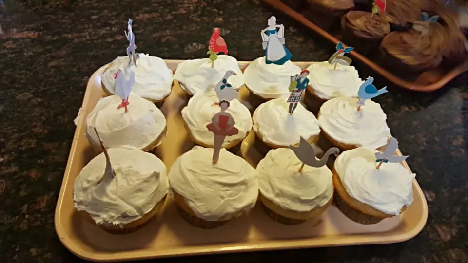 12 days of Christmas cupcakes|Desiree Carmanさん