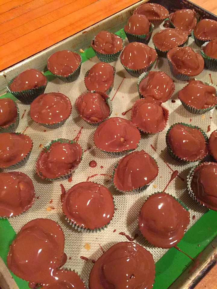 Peanut butter and chocolate balls!|Michele Fortunatiさん