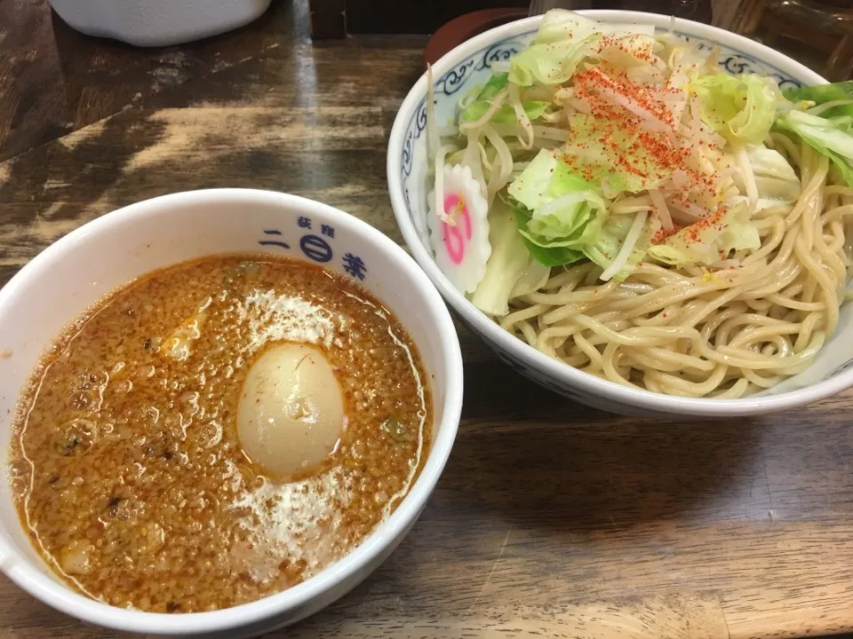 激辛つけ麺(中盛、細麺、辛さup×10)＋〔トッピング〕山盛り温野菜|マロさん