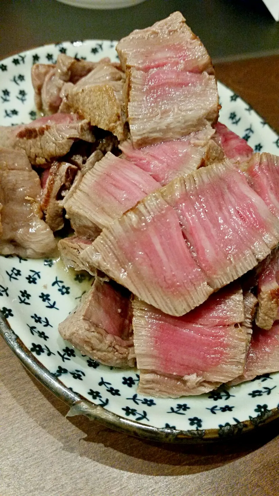 佐賀牛ヒレ肉でたたき風☆塩コショウのみで❗|unotacoさん