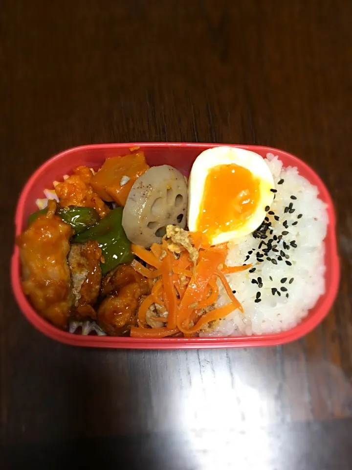 Snapdishの料理写真:酢豚風弁当|エミリーさん