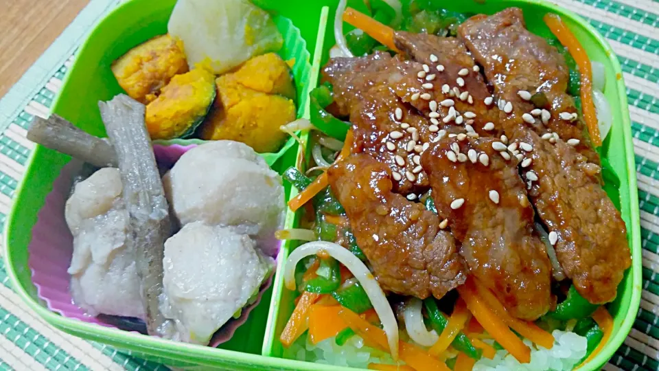 旦那さんのお弁当✨
・焼き肉丼
・かぼちゃと大根の煮付け(本日冬至➰✨)
・里芋と牛蒡の煮物|あぁちゃんさん