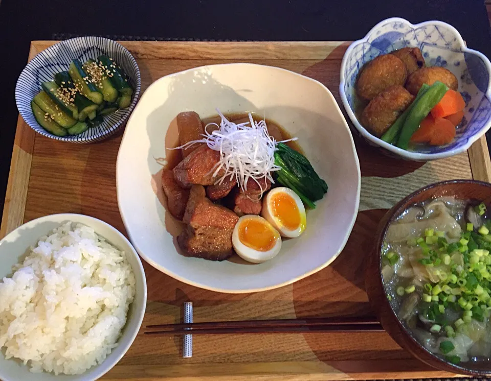 ⭕️豚の角煮
⭕️煮物
⭕️きゅうりの浅漬け
⭕️ワンタンスープ|ayumiさん