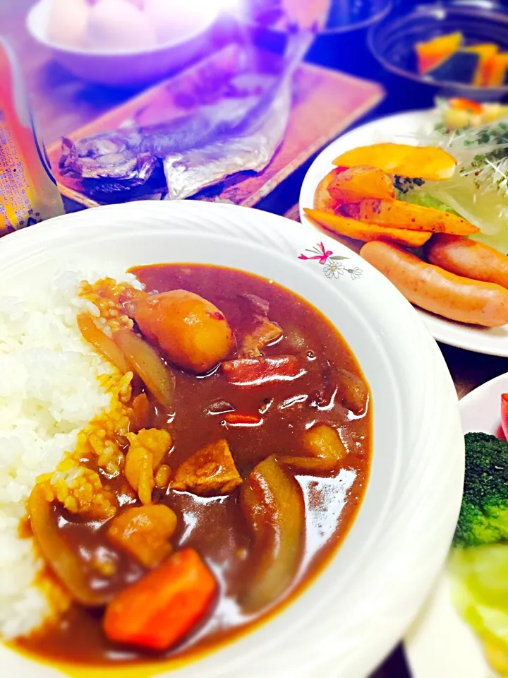 Snapdishの料理写真:27.12.22 の晩ごはんカレー(*´`)♡|ららさん