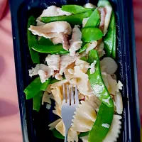 Snapdishの料理写真:Steamed chicken with water chestnuts snowpeas and added bow tie pasta|Susanさん