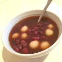 Snapdishの料理写真:Red Bean Glutinous Rice Ball|Fanny Ouさん