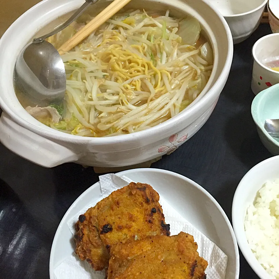 今日の晩ご飯は、煮込みラーメンしょうゆ味、フライドチキン。|ゆえさん