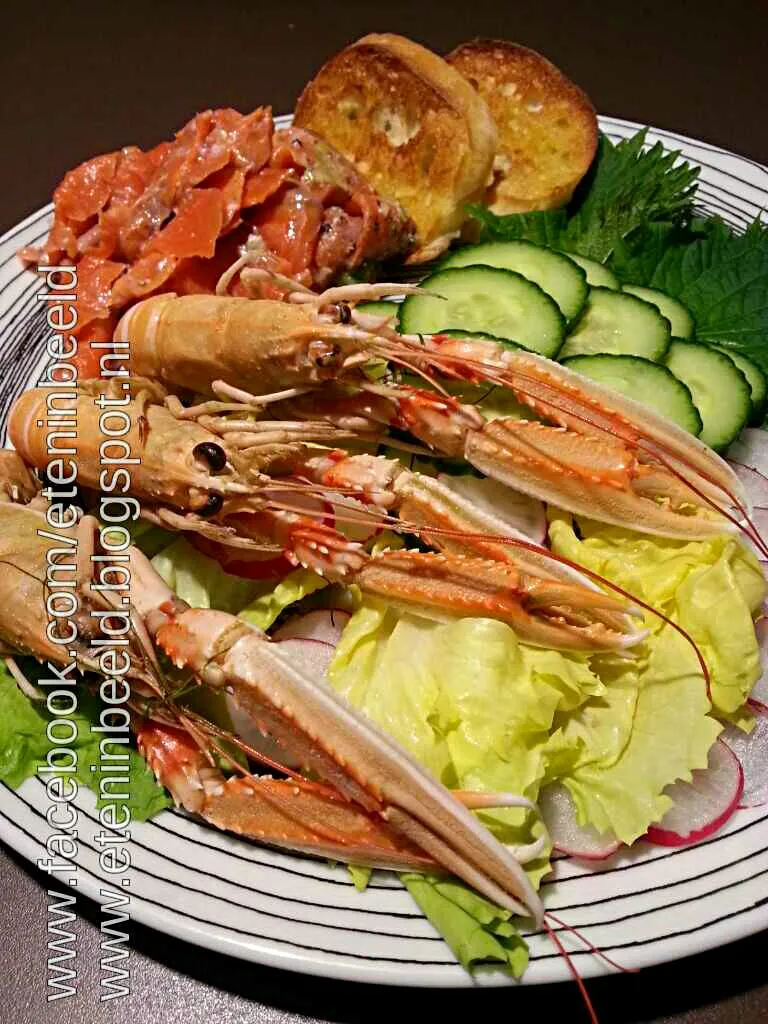 Langoustines with graved lax, salad and toast|Frank&Jolanda - Eteninbeeldさん