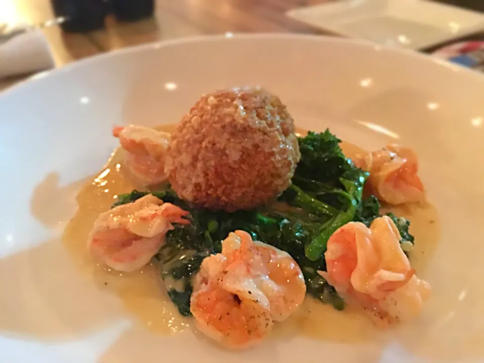 Butter Poached Shrimp over Broccoli Rabe with Fried Arancini topped with Shrimp Creole Sauce|Greg Keatingさん