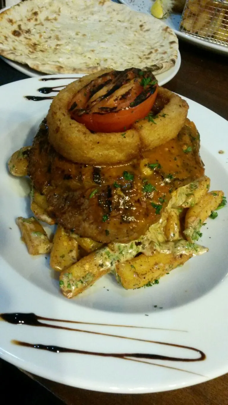 Bombay Badboy Ribeye Steak with Spicy Chips, Grilled Tomato and Onion Ring|Jasmin Palmerさん