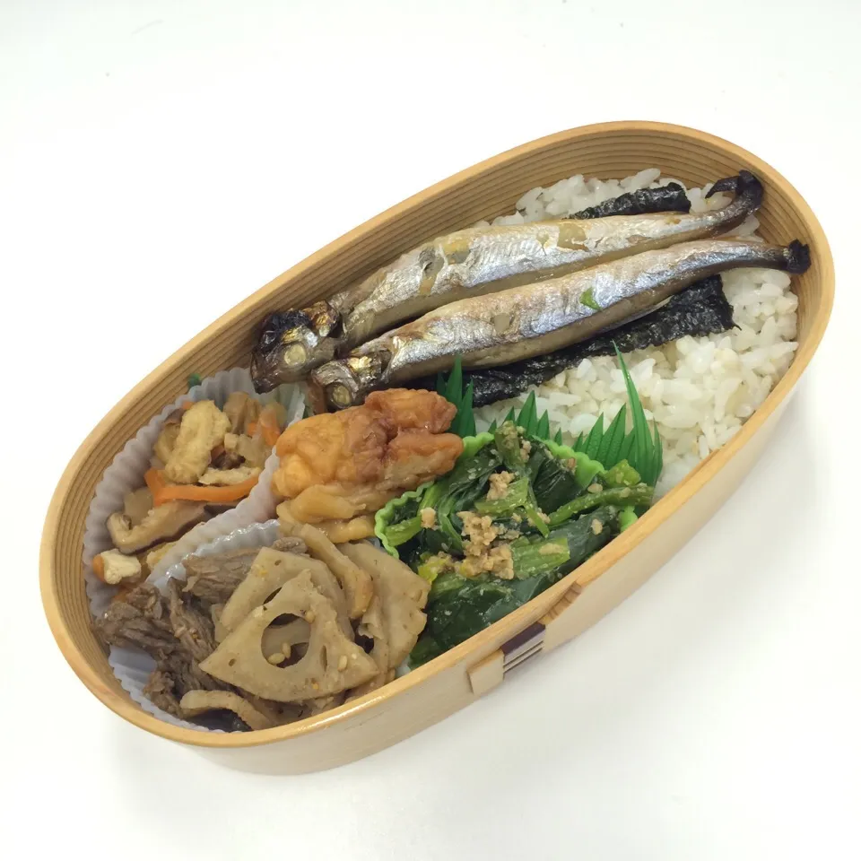 弁当（ししゃも、唐揚げ、牛肉れんこんきんぴら、切干し大根、ほうれん草ゴマ和え）|SasaMasa213さん