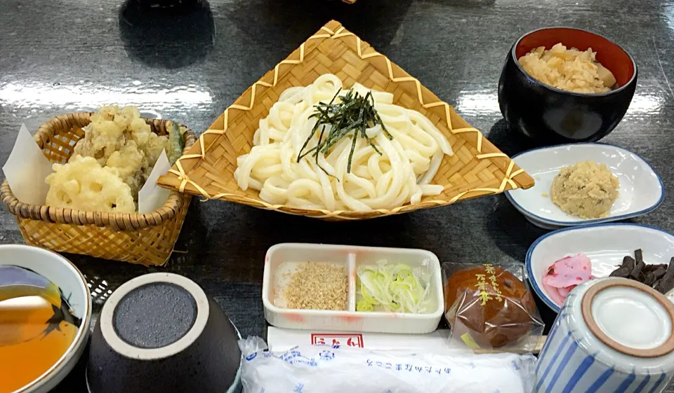 水沢うどん|とみさんさん