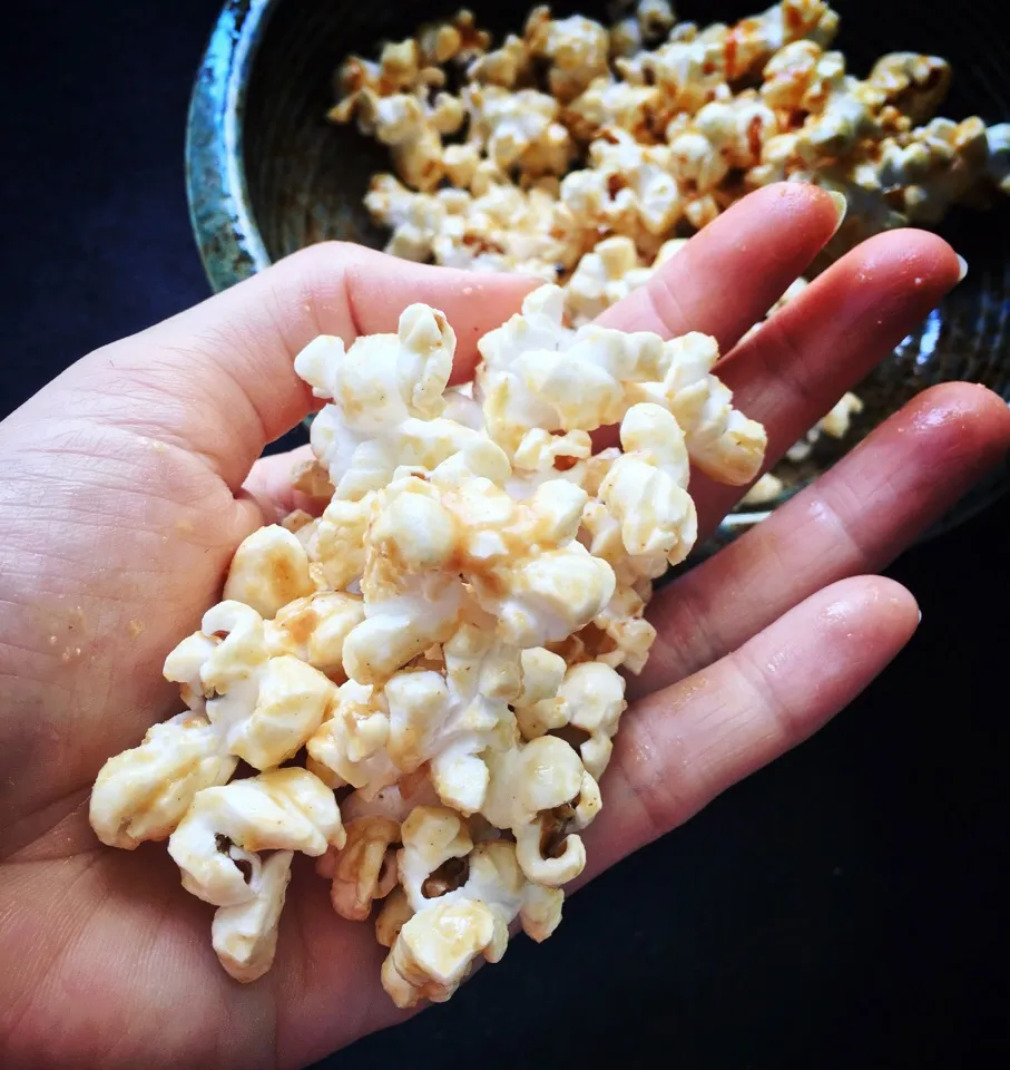 Peanut butter & salted caramel popcorn 🍿🍿🍿🍿🍿|coxiella24さん