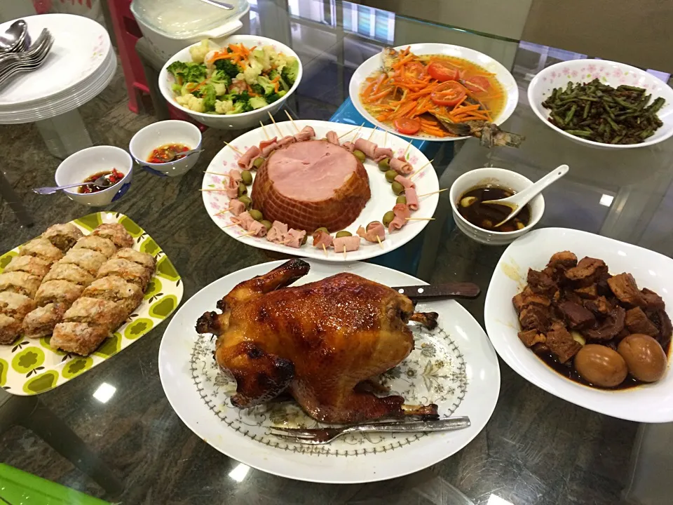 Snapdishの料理写真:Xmas Eve dinner. Merry Christmas everyone!|Ong Sor Fernさん