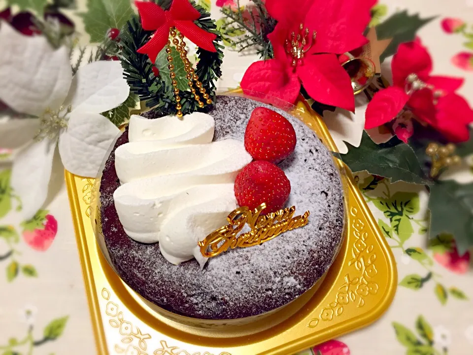 娘の友達が持ってきてくれた🎅ケーキ🎄|よこたんさん