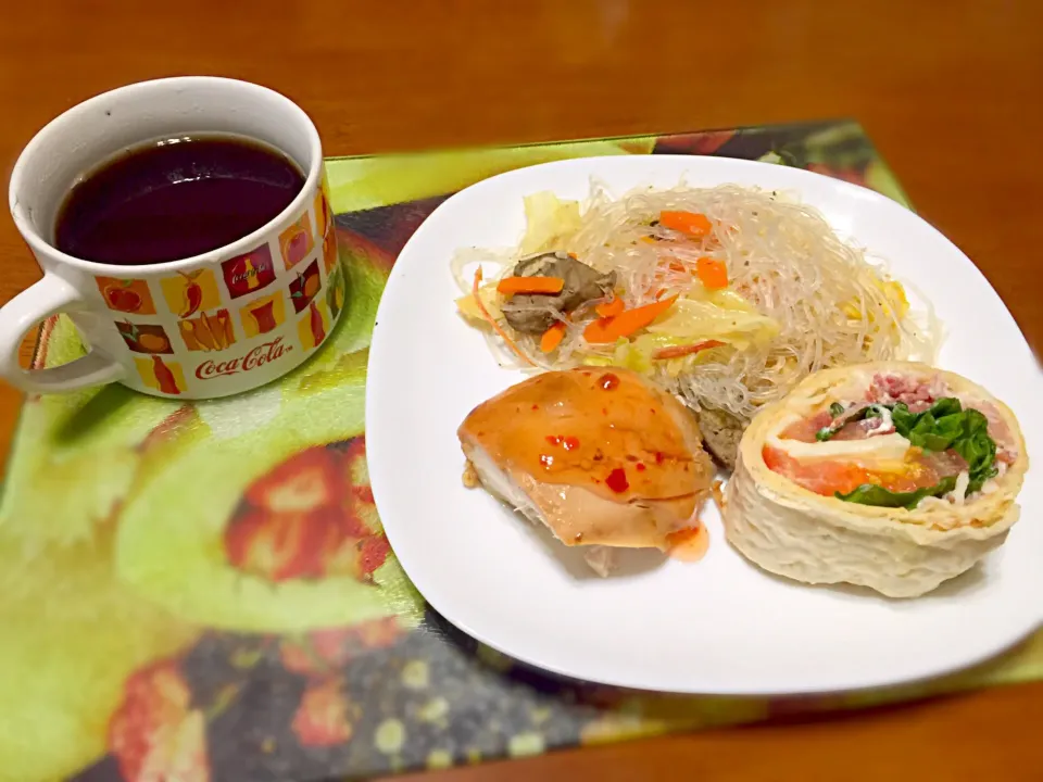 Snapdishの料理写真:休日自宅モーニング

昨晩のクリスマスディナーの残り物で朝ごはん⛄🎄✨|マニラ男さん