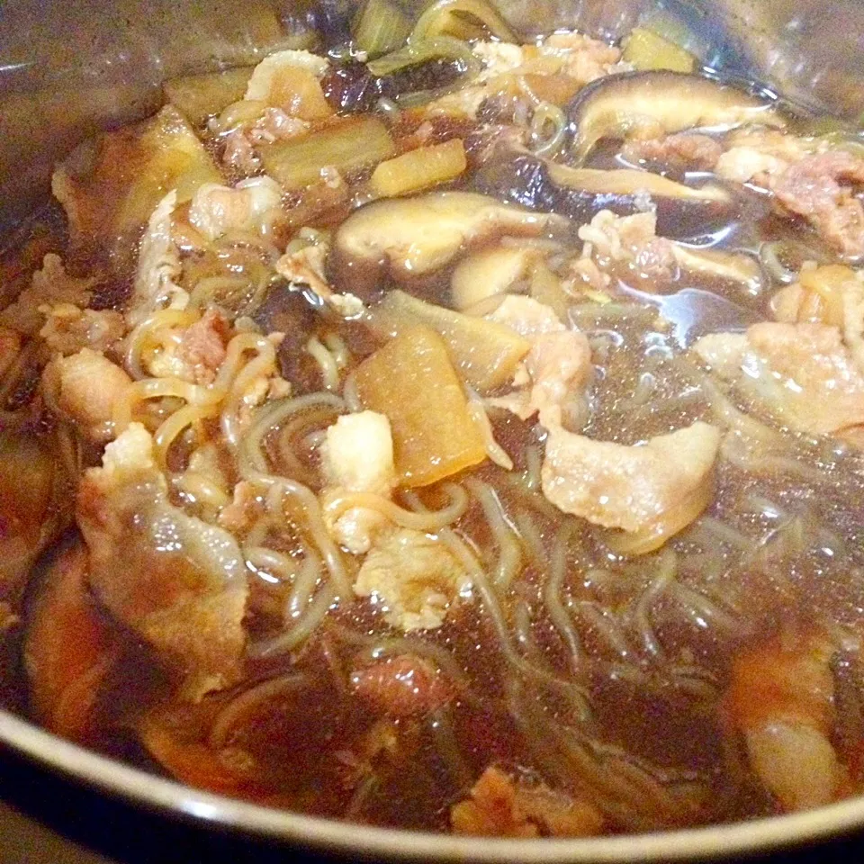 どんぐり豚のすき焼き風煮込み🍲|まいりさん