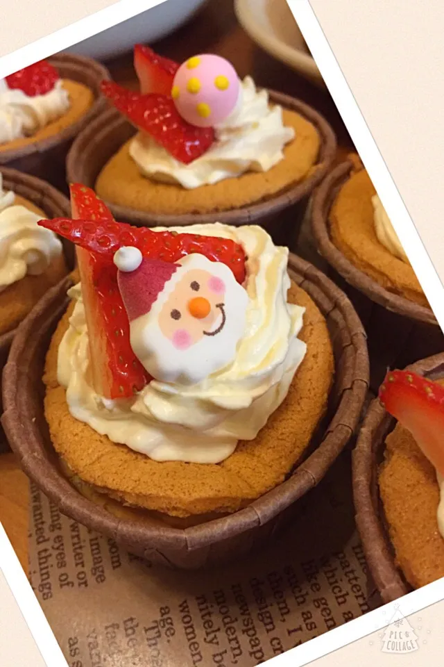 Snapdishの料理写真:ちっちゃなクリスマスケーキ♪|Naomiさん