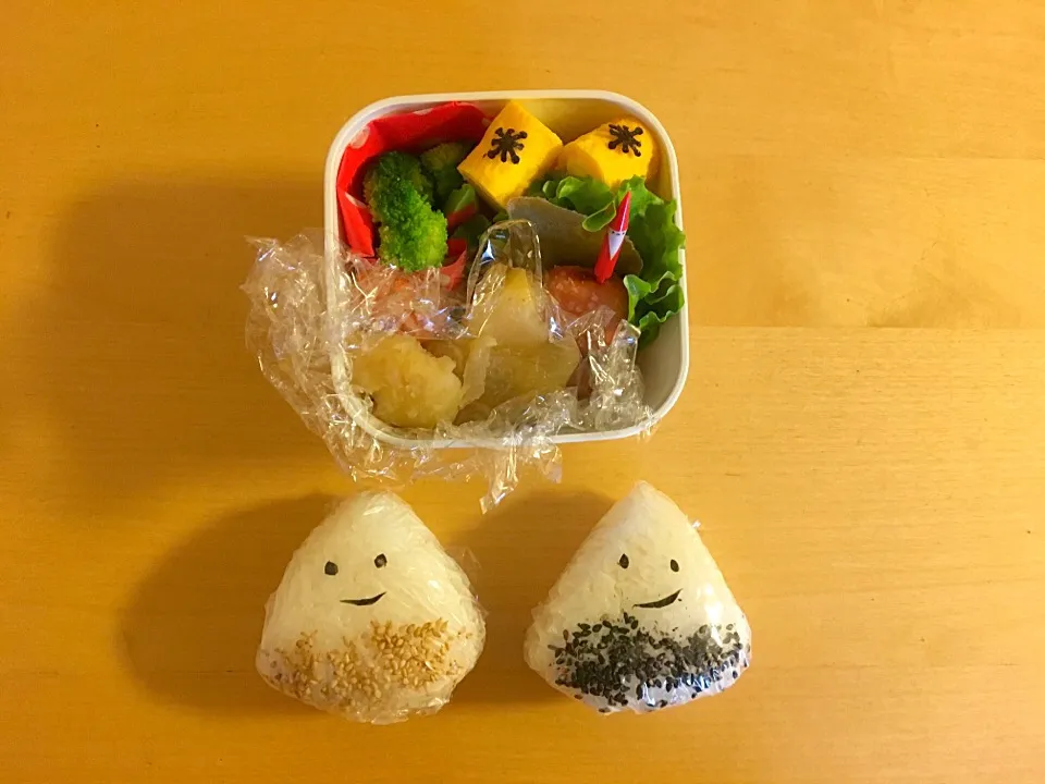 Snapdishの料理写真:肉じゃが弁当|hippopotamusさん