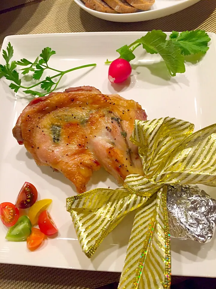 クリスマスディナー🍴🎄✨
鶏モモ肉のローストチキン🍗|まみりんごさん