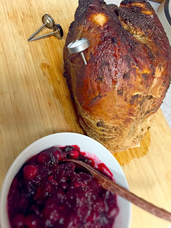 Beer can turkey and homemade fresh cranberry sauce.
ビール缶ターキーと自家製フレッシュクランベリーソース。|Sayaka Jinsenji Huletteさん